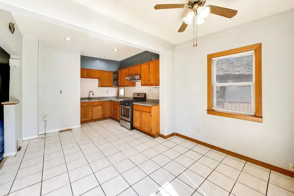 5207 North Lovejoy Avenue Chicago IL 60630