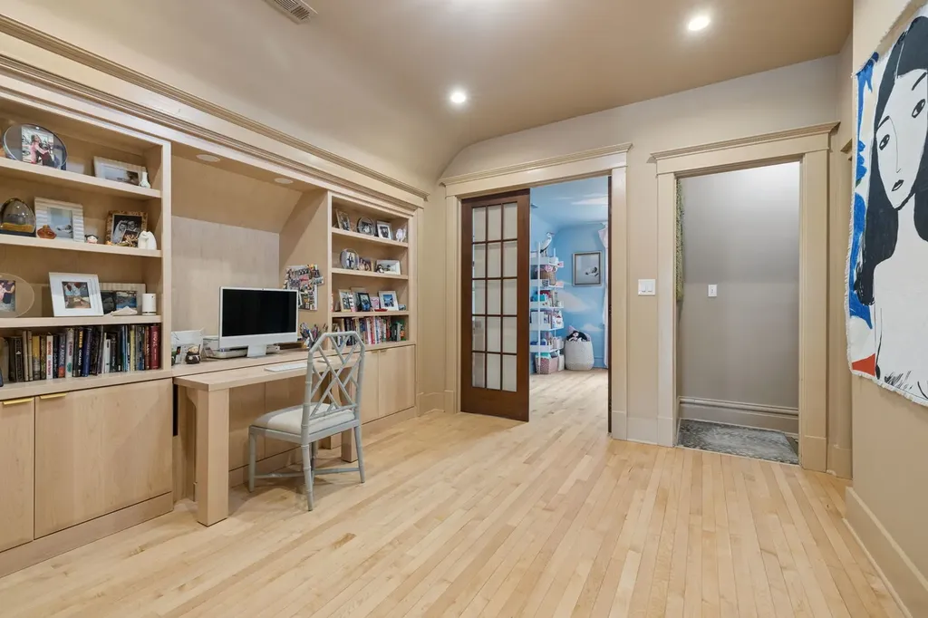 2023 West Walton Street Chicago IL 60622