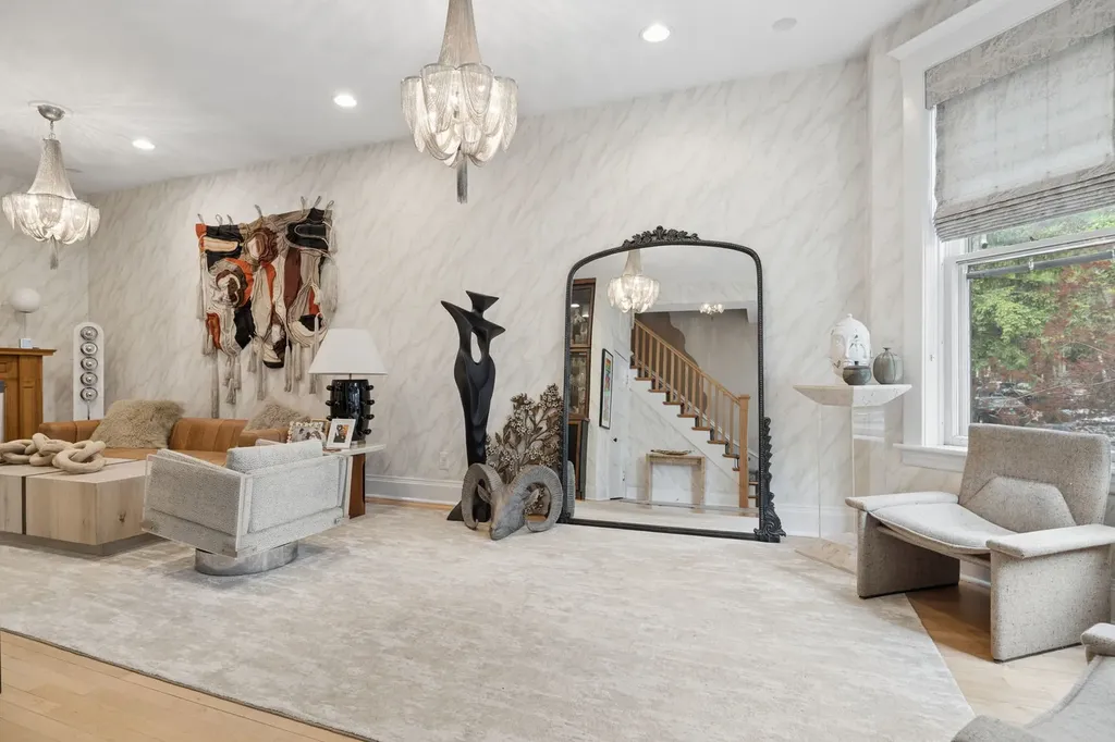 2023 West Walton Street Chicago IL 60622