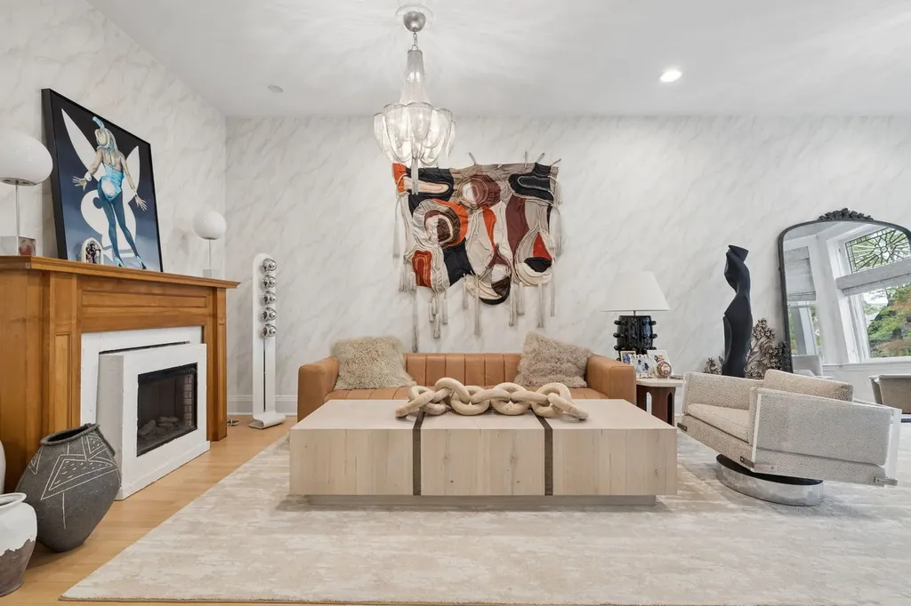 2023 West Walton Street Chicago IL 60622