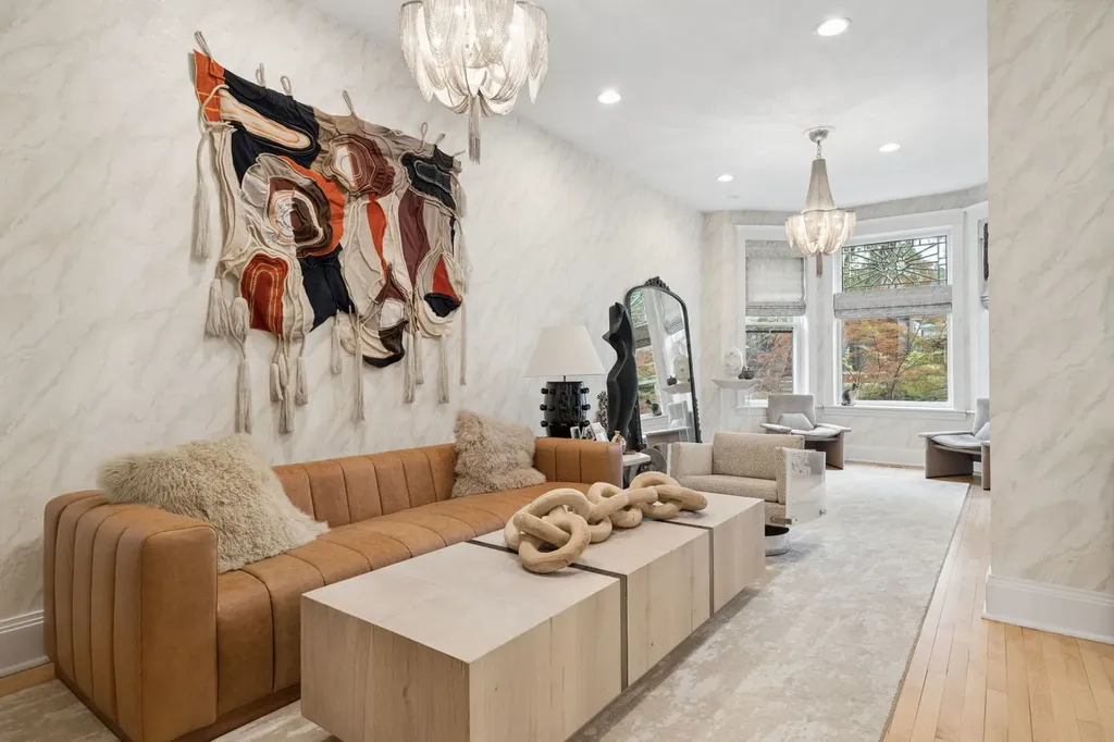 2023 West Walton Street Chicago IL 60622
