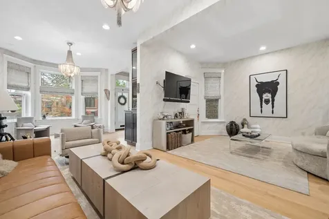 2023 West Walton Street Chicago IL 60622