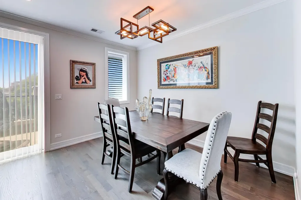5137 North Lincoln Avenue Chicago IL 60625