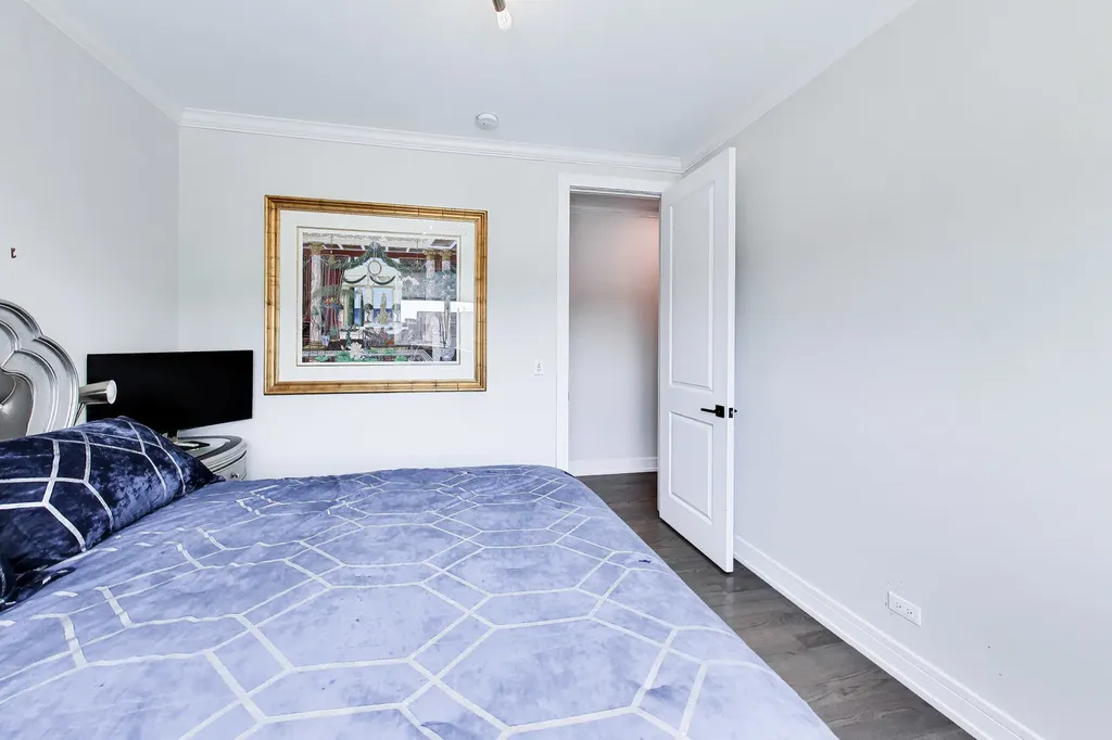 5137 North Lincoln Avenue Chicago IL 60625