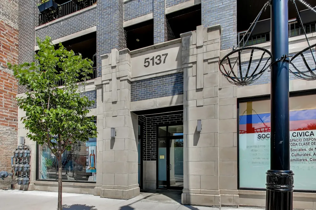 5137 North Lincoln Avenue Chicago IL 60625
