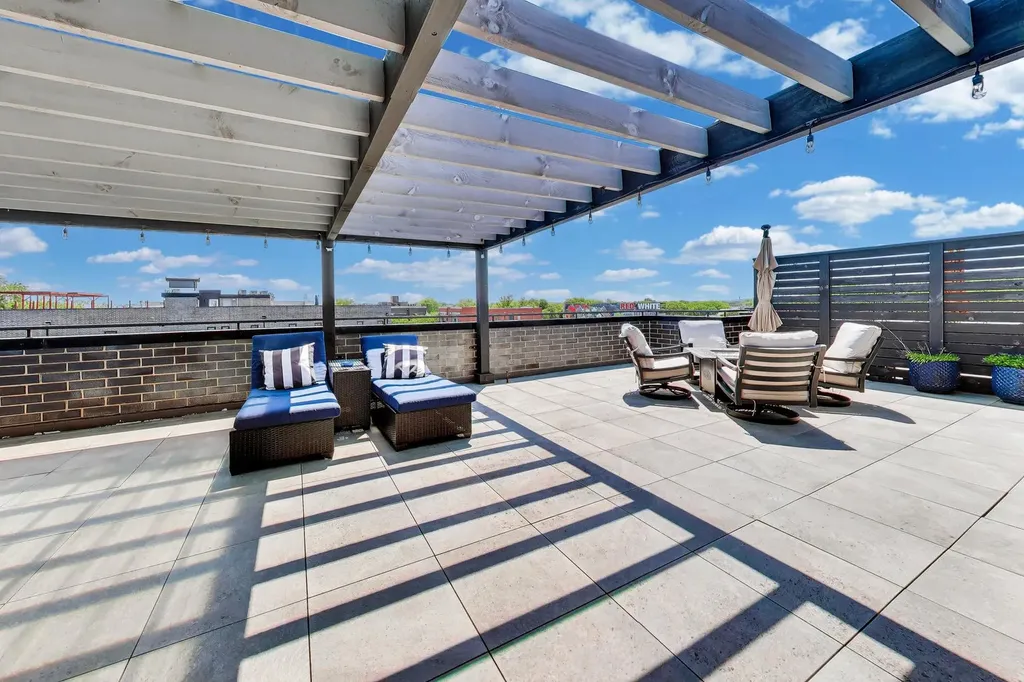 5137 North Lincoln Avenue Chicago IL 60625