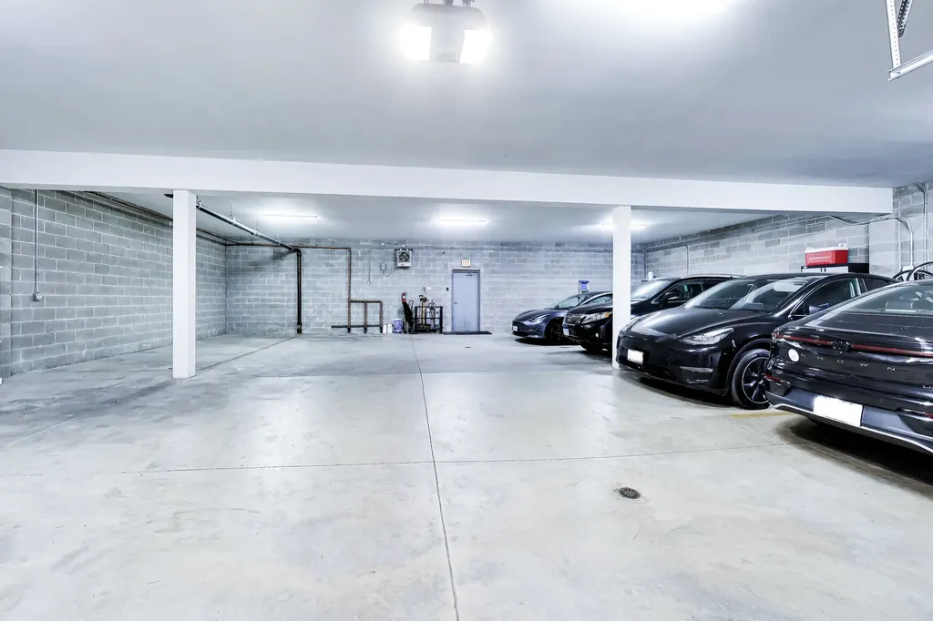 5137 North Lincoln Avenue Chicago IL 60625