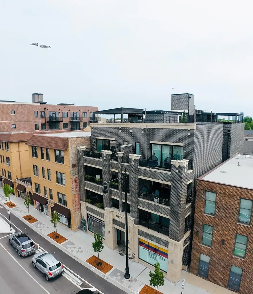 5137 North Lincoln Avenue Chicago IL 60625