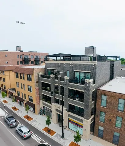 5137 North Lincoln Avenue Chicago IL 60625