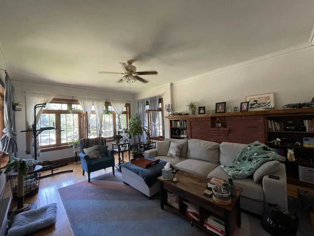 3638 North Keeler Avenue Chicago IL 60641