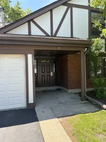1327 Williamsburg Drive Schaumburg IL 60193