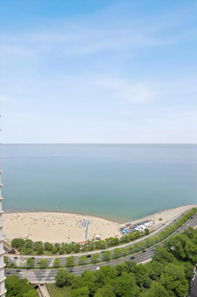 950 North Michigan Avenue Chicago IL 60611