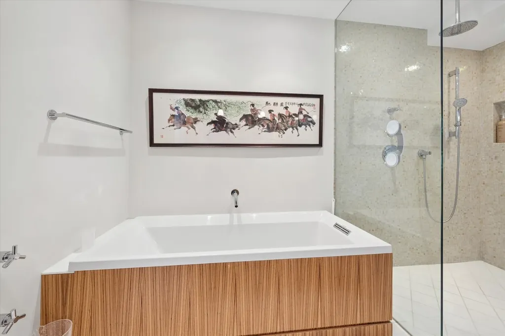 950 North Michigan Avenue Chicago IL 60611