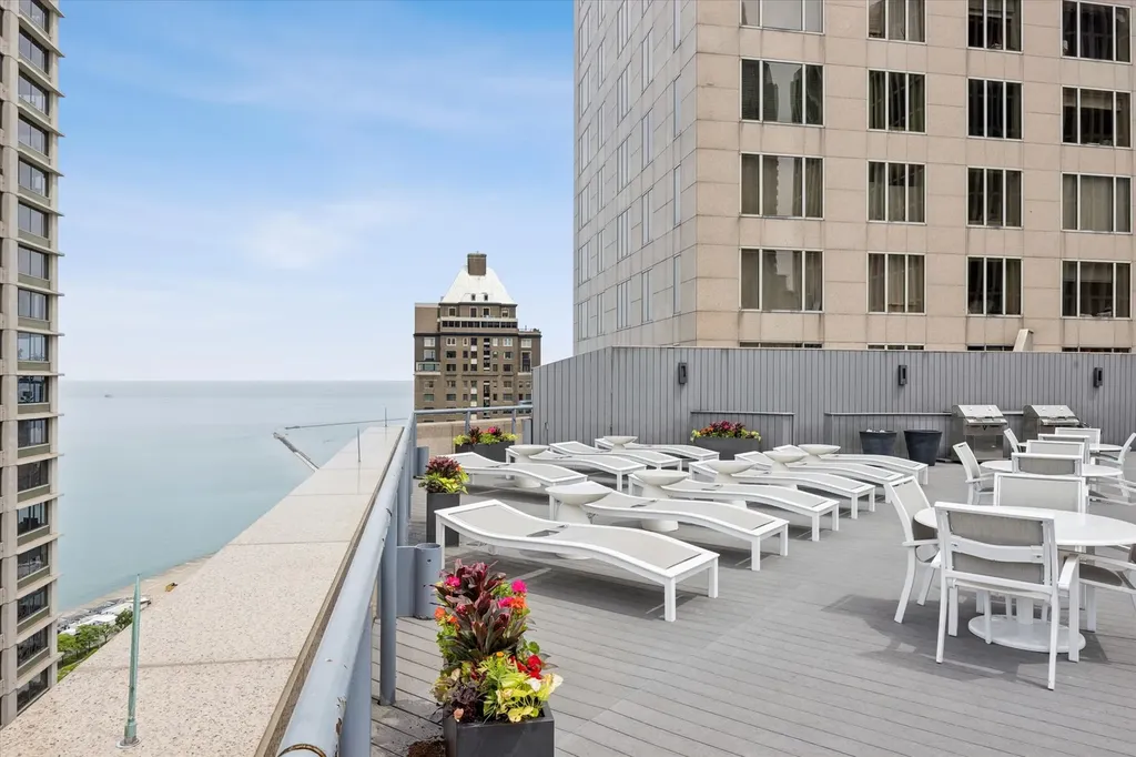950 North Michigan Avenue Chicago IL 60611