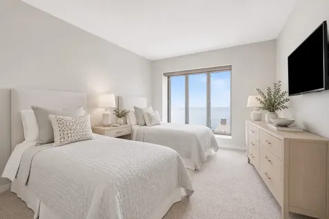 950 North Michigan Avenue Chicago IL 60611