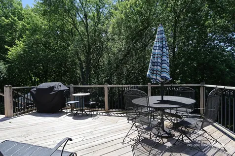 2401 Mallard Drive Lindenhurst IL 60046