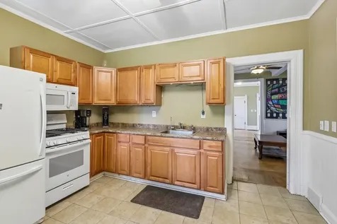 17 South Liberty Street Elgin IL 60120