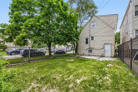 12025 South Prairie Avenue Chicago IL 60628