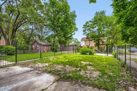 12025 South Prairie Avenue Chicago IL 60628