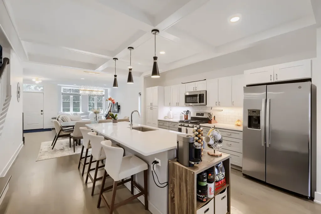 319 South Washtenaw Avenue Chicago IL 60612