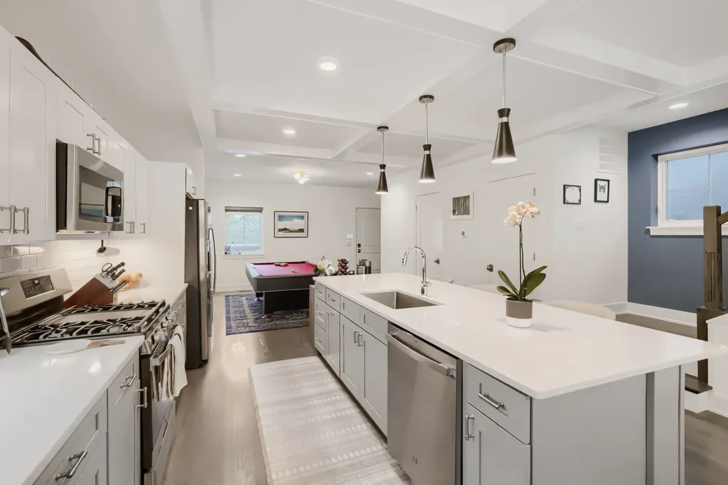 319 South Washtenaw Avenue Chicago IL 60612