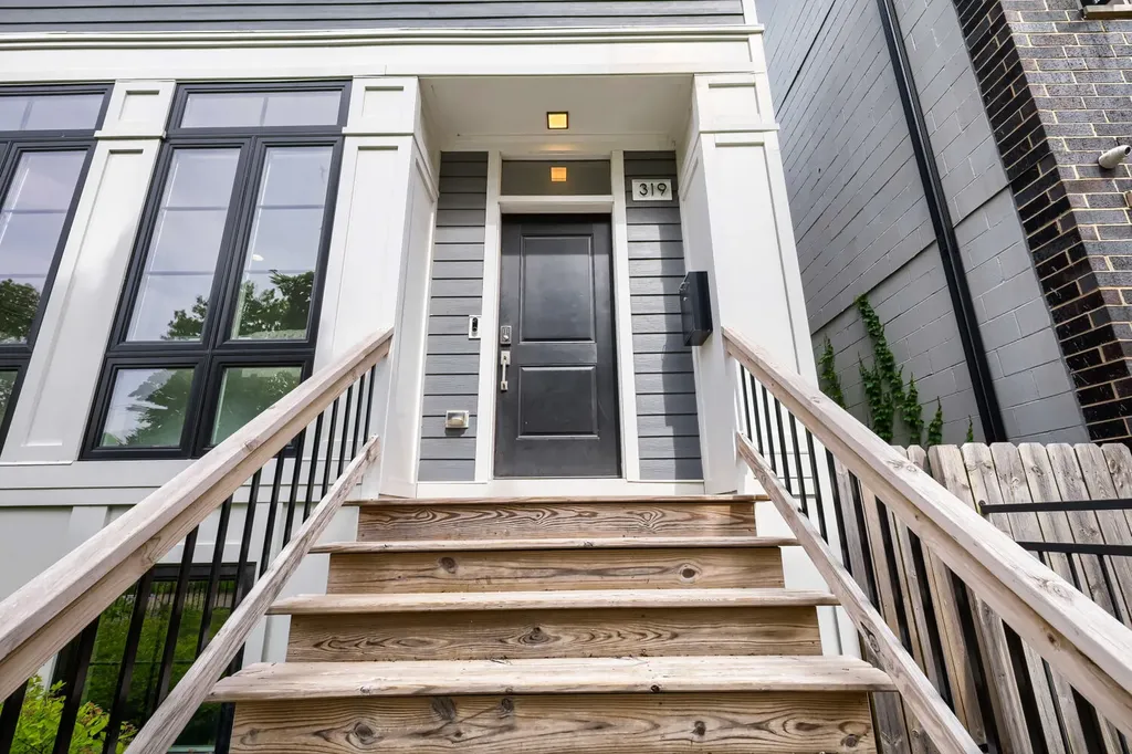 319 South Washtenaw Avenue Chicago IL 60612