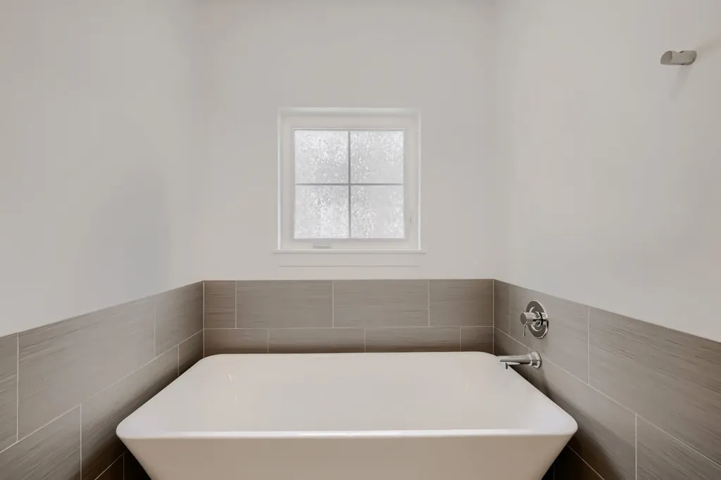 319 South Washtenaw Avenue Chicago IL 60612