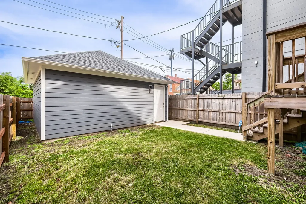 319 South Washtenaw Avenue Chicago IL 60612