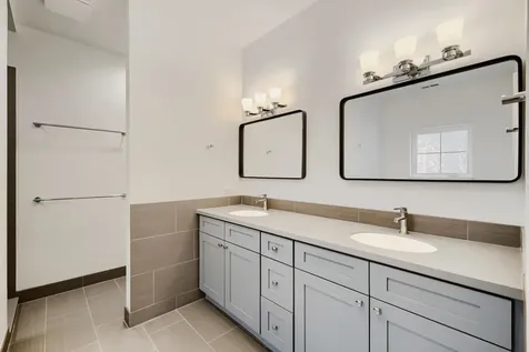319 South Washtenaw Avenue Chicago IL 60612