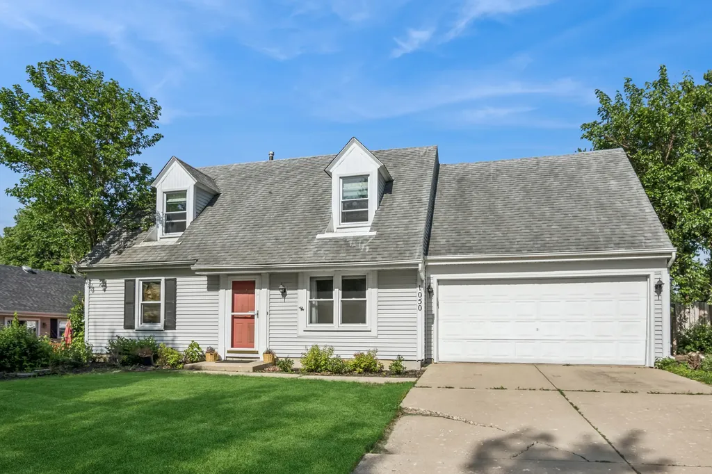 1050 Grenada Drive Aurora IL 60506