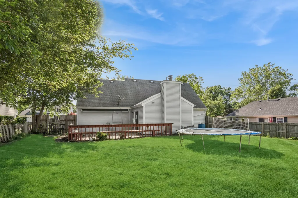 1050 Grenada Drive Aurora IL 60506