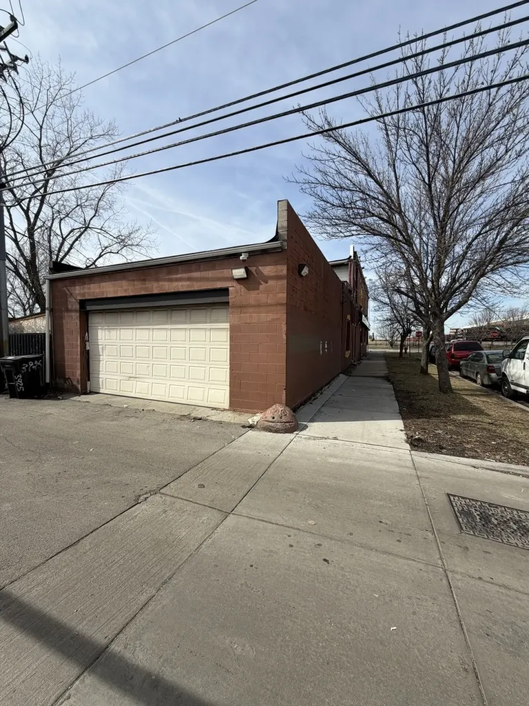 3935 South Kedzie Avenue Chicago IL 60632