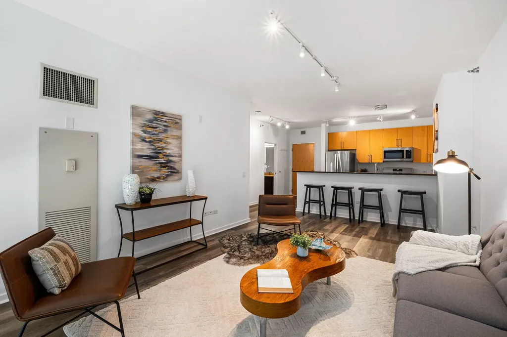 125 South Green Street Chicago IL 60607