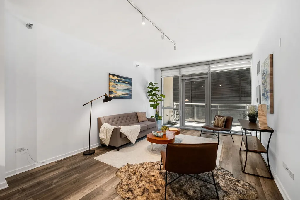 125 South Green Street Chicago IL 60607