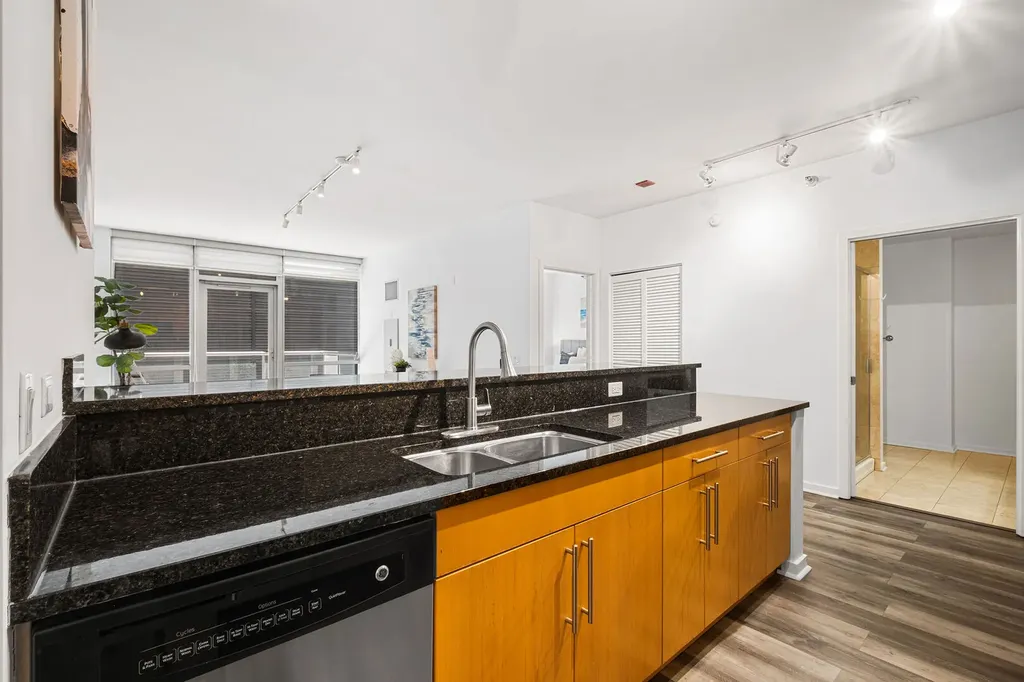 125 South Green Street Chicago IL 60607