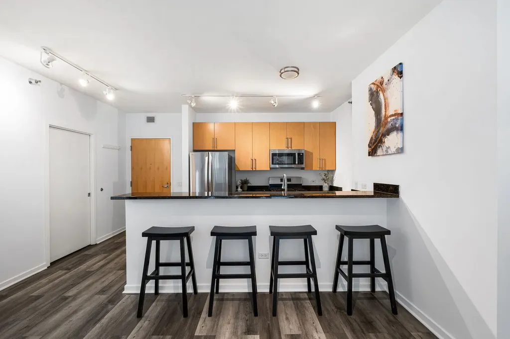 125 South Green Street Chicago IL 60607