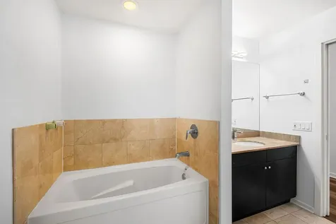 125 South Green Street Chicago IL 60607