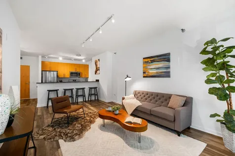 125 South Green Street Chicago IL 60607