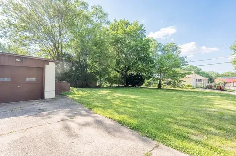 1203 Taylor Street Rockford IL 61101