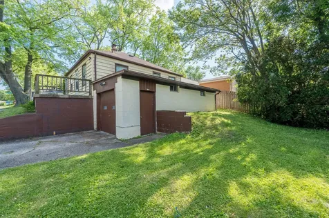 1203 Taylor Street Rockford IL 61101