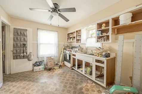 1203 Taylor Street Rockford IL 61101