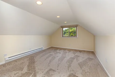 7049 West 91 Street Bridgeview IL 60455