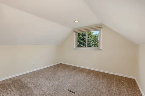 7049 West 91 Street Bridgeview IL 60455