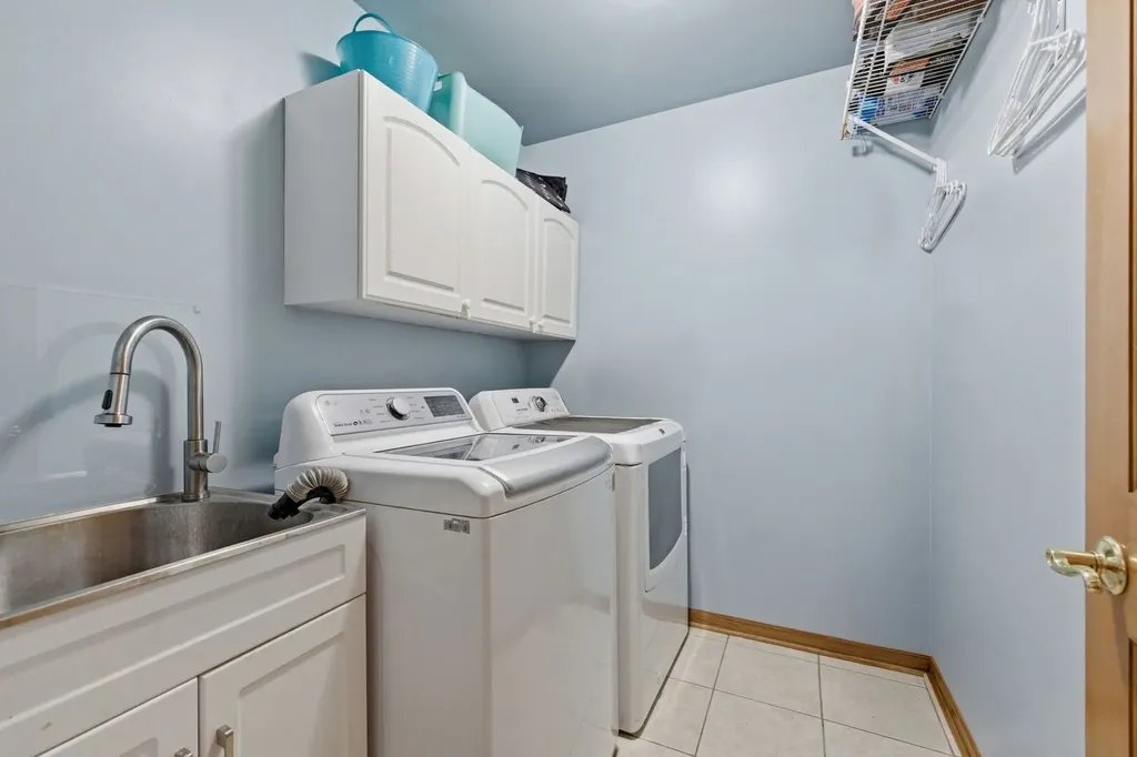 1253 St. Charles Drive Lockport IL 60441