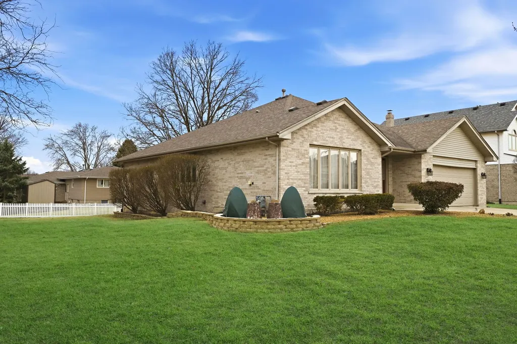 1253 St. Charles Drive Lockport IL 60441