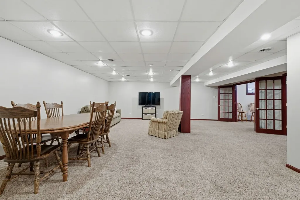 1253 St. Charles Drive Lockport IL 60441