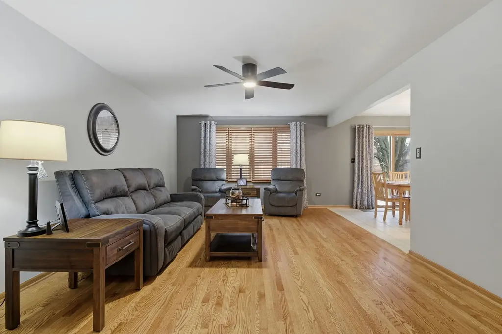 1253 St. Charles Drive Lockport IL 60441
