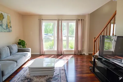 850 Indian Wells Circle Elgin IL 60123