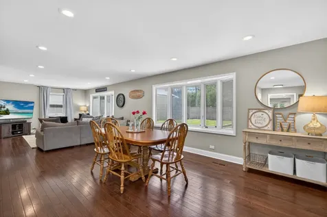 310 North Schiller Street Palatine IL 60067