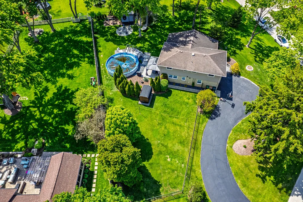 10S220 Alan Road Naperville IL 60564